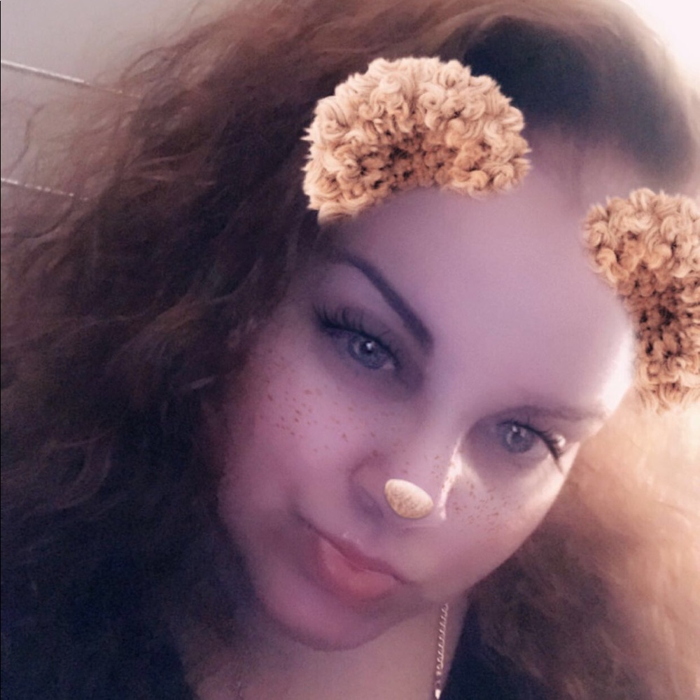 Meet your Posher, Desiree